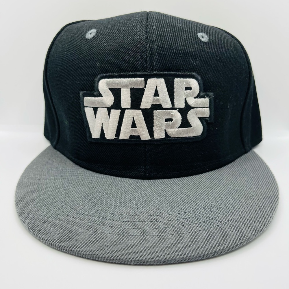Star Wars Adjustable SnapBack Adult Ball Cap NWOT.